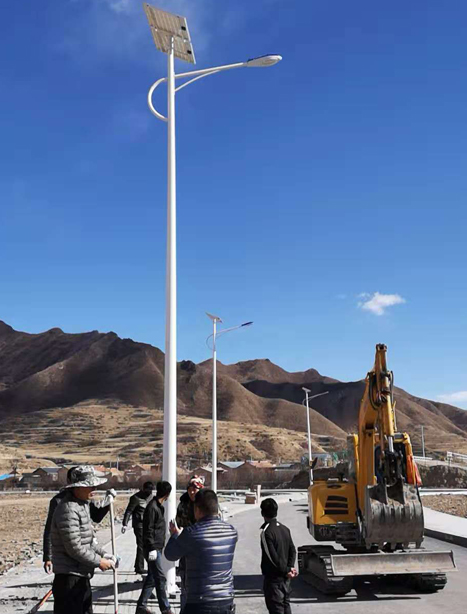 甘南碌曲10米永登太阳能路灯项目