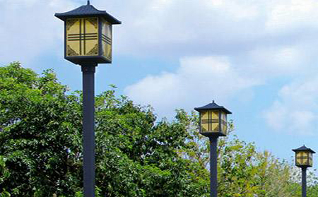 太阳能永登庭院灯怎么选亮度与续航更耐用